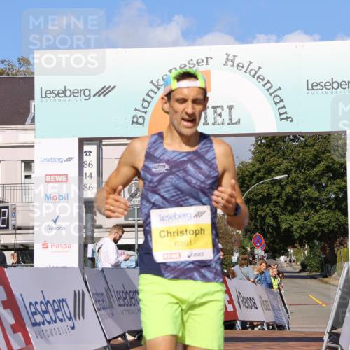 25.08.2024 - 20. Blankeneser Heldenlauf Strokosch-Dieckow http://msf.ph/oto/6816654 25.08.2024 10:11:01 Ziel 6361 meine-sportfotos.de
