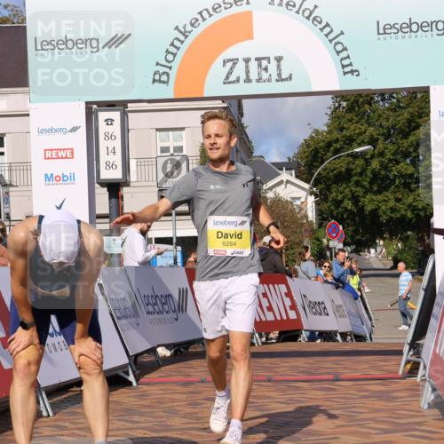 25.08.2024 - 20. Blankeneser Heldenlauf Strokosch-Dieckow http://msf.ph/oto/6816824 25.08.2024 10:12:00 Ziel 6284 meine-sportfotos.de