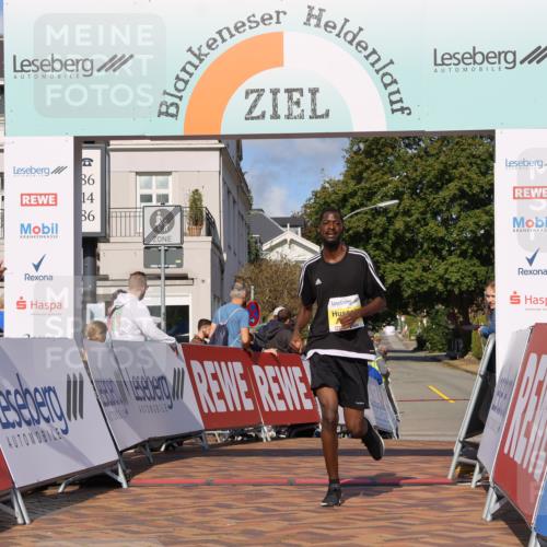 25.08.2024 - 20. Blankeneser Heldenlauf Strokosch-Dieckow http://msf.ph/oto/6816893 25.08.2024 10:13:09 Ziel 6208 meine-sportfotos.de