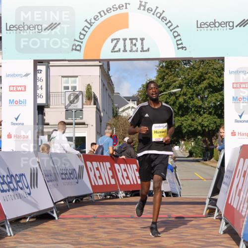 25.08.2024 - 20. Blankeneser Heldenlauf Strokosch-Dieckow http://msf.ph/oto/6816906 25.08.2024 10:13:09 Ziel 6208 meine-sportfotos.de