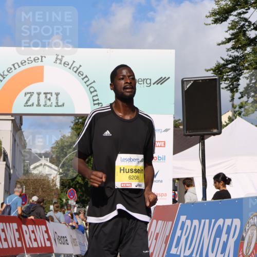 25.08.2024 - 20. Blankeneser Heldenlauf Strokosch-Dieckow http://msf.ph/oto/6816954 25.08.2024 10:13:11 Ziel 6208 meine-sportfotos.de