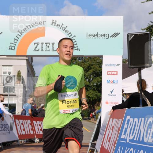 25.08.2024 - 20. Blankeneser Heldenlauf Strokosch-Dieckow http://msf.ph/oto/6817010 25.08.2024 10:13:41 Ziel 6019 meine-sportfotos.de