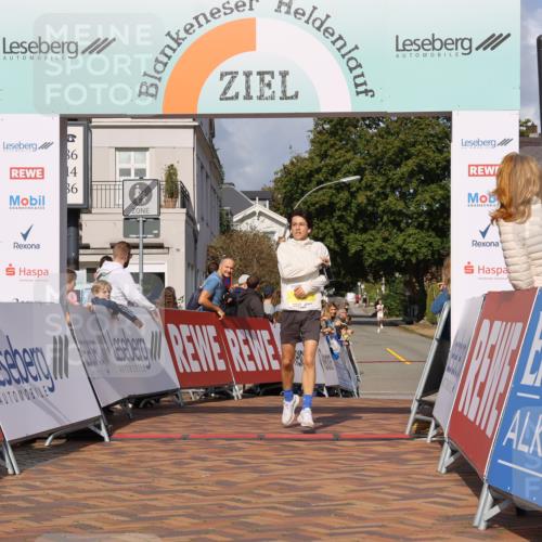 25.08.2024 - 20. Blankeneser Heldenlauf Strokosch-Dieckow http://msf.ph/oto/6817275 25.08.2024 10:15:13 Ziel 6228 meine-sportfotos.de