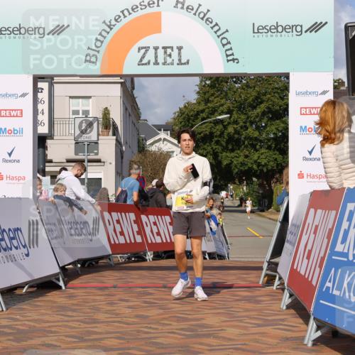 25.08.2024 - 20. Blankeneser Heldenlauf Strokosch-Dieckow http://msf.ph/oto/6817310 25.08.2024 10:15:14 Ziel 6228 meine-sportfotos.de