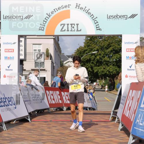 25.08.2024 - 20. Blankeneser Heldenlauf Strokosch-Dieckow http://msf.ph/oto/6817324 25.08.2024 10:15:15 Ziel 6228 meine-sportfotos.de