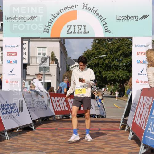 25.08.2024 - 20. Blankeneser Heldenlauf Strokosch-Dieckow http://msf.ph/oto/6817336 25.08.2024 10:15:15 Ziel 6228 meine-sportfotos.de