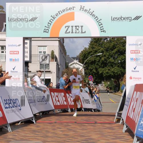 25.08.2024 - 20. Blankeneser Heldenlauf Strokosch-Dieckow http://msf.ph/oto/6817349 25.08.2024 10:15:28 Ziel 6458 meine-sportfotos.de