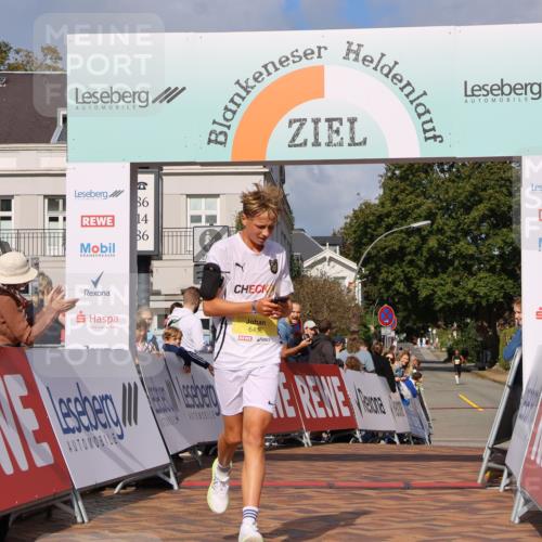 25.08.2024 - 20. Blankeneser Heldenlauf Strokosch-Dieckow http://msf.ph/oto/6817410 25.08.2024 10:15:30 Ziel 6458 meine-sportfotos.de