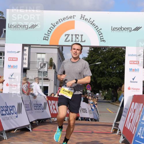 25.08.2024 - 20. Blankeneser Heldenlauf Strokosch-Dieckow http://msf.ph/oto/6817704 25.08.2024 10:16:30 Ziel 6399 meine-sportfotos.de
