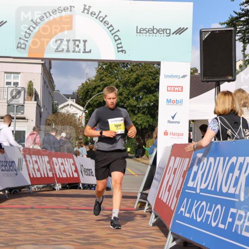 25.08.2024 - 20. Blankeneser Heldenlauf Strokosch-Dieckow http://msf.ph/oto/6817778 25.08.2024 10:17:02 Ziel 6244 meine-sportfotos.de