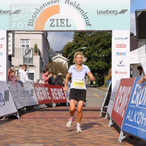 25.08.2024 - 20. Blankeneser Heldenlauf Strokosch-Dieckow http://msf.ph/oto/6817938 25.08.2024 10:17:25 Ziel 6273, 6457, 6459 meine-sportfotos.de