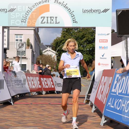 25.08.2024 - 20. Blankeneser Heldenlauf Strokosch-Dieckow http://msf.ph/oto/6817963 25.08.2024 10:17:26 Ziel 6273, 6457, 6459 meine-sportfotos.de