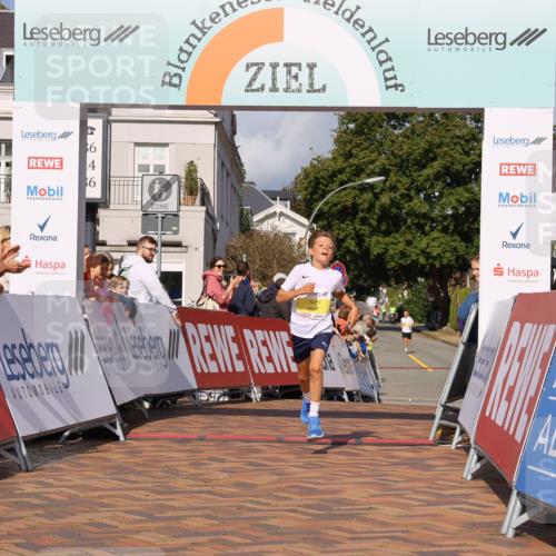 25.08.2024 - 20. Blankeneser Heldenlauf Strokosch-Dieckow http://msf.ph/oto/6818003 25.08.2024 10:17:58 Ziel 6527 meine-sportfotos.de
