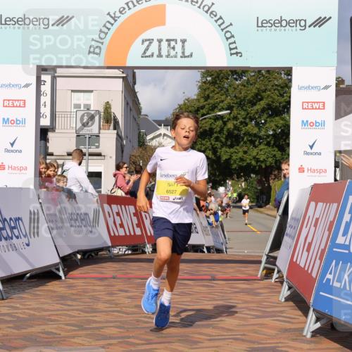 25.08.2024 - 20. Blankeneser Heldenlauf Strokosch-Dieckow http://msf.ph/oto/6818037 25.08.2024 10:17:59 Ziel 6527 meine-sportfotos.de