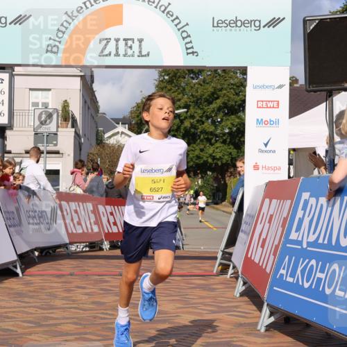 25.08.2024 - 20. Blankeneser Heldenlauf Strokosch-Dieckow http://msf.ph/oto/6818047 25.08.2024 10:17:59 Ziel 6527 meine-sportfotos.de
