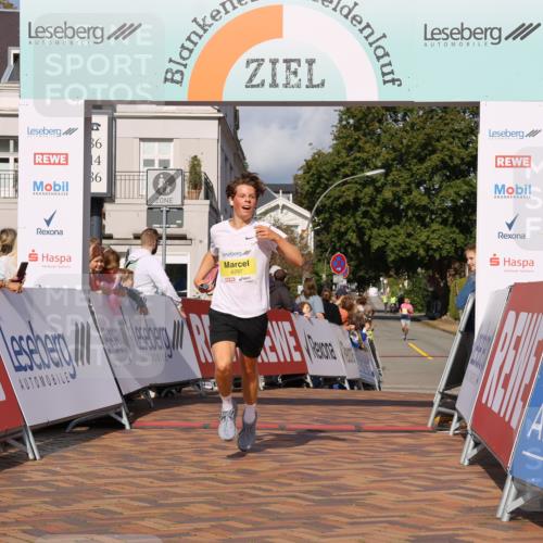 25.08.2024 - 20. Blankeneser Heldenlauf Strokosch-Dieckow http://msf.ph/oto/6818149 25.08.2024 10:18:10 Ziel 6297 meine-sportfotos.de
