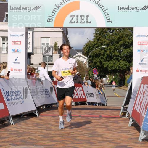 25.08.2024 - 20. Blankeneser Heldenlauf Strokosch-Dieckow http://msf.ph/oto/6818161 25.08.2024 10:18:10 Ziel 6297 meine-sportfotos.de