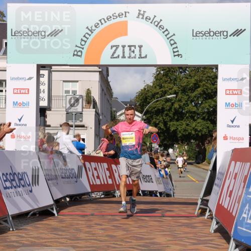 25.08.2024 - 20. Blankeneser Heldenlauf Strokosch-Dieckow http://msf.ph/oto/6818214 25.08.2024 10:18:23 Ziel 6157 meine-sportfotos.de