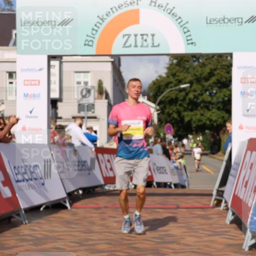 25.08.2024 - 20. Blankeneser Heldenlauf Strokosch-Dieckow http://msf.ph/oto/6818246 25.08.2024 10:18:24 Ziel 6157 meine-sportfotos.de