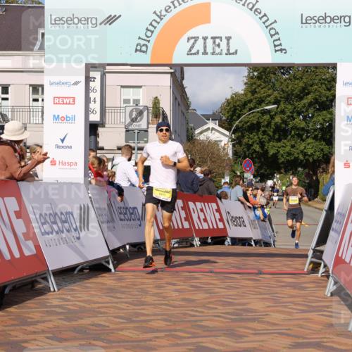 25.08.2024 - 20. Blankeneser Heldenlauf Strokosch-Dieckow http://msf.ph/oto/6818308 25.08.2024 10:18:32 Ziel 6354, 6410 meine-sportfotos.de