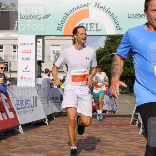 25.08.2024 - 20. Blankeneser Heldenlauf Strokosch-Dieckow http://msf.ph/oto/6818526 25.08.2024 09:43:25 Ziel 113, 170, 274, 275 meine-sportfotos.de