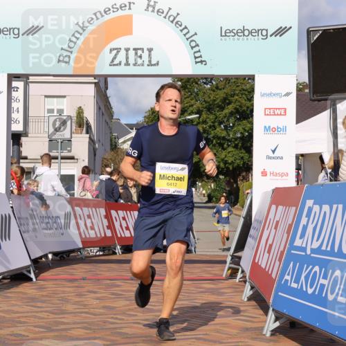 25.08.2024 - 20. Blankeneser Heldenlauf Strokosch-Dieckow http://msf.ph/oto/6818560 25.08.2024 10:18:56 Ziel 6185, 6412 meine-sportfotos.de