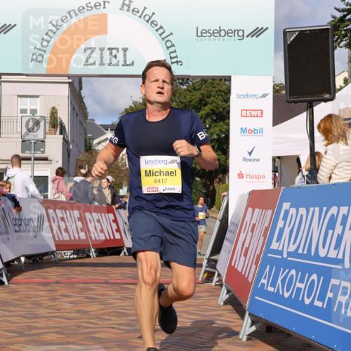 25.08.2024 - 20. Blankeneser Heldenlauf Strokosch-Dieckow http://msf.ph/oto/6818569 25.08.2024 10:18:56 Ziel 6185, 6412 meine-sportfotos.de
