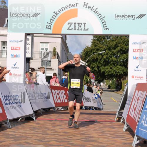 25.08.2024 - 20. Blankeneser Heldenlauf Strokosch-Dieckow http://msf.ph/oto/6818691 25.08.2024 10:19:10 Ziel 6216 meine-sportfotos.de