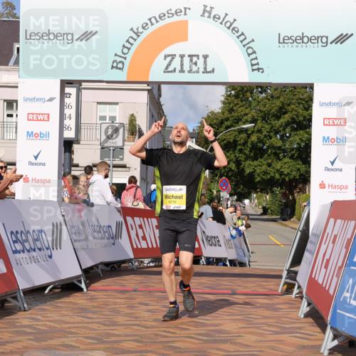 25.08.2024 - 20. Blankeneser Heldenlauf Strokosch-Dieckow http://msf.ph/oto/6818702 25.08.2024 10:19:10 Ziel 6216 meine-sportfotos.de