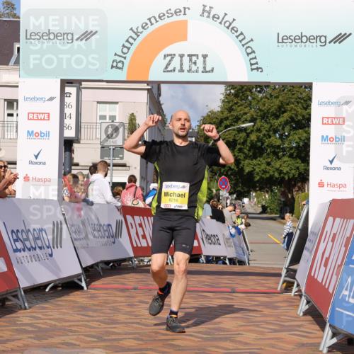 25.08.2024 - 20. Blankeneser Heldenlauf Strokosch-Dieckow http://msf.ph/oto/6818713 25.08.2024 10:19:11 Ziel 6216 meine-sportfotos.de