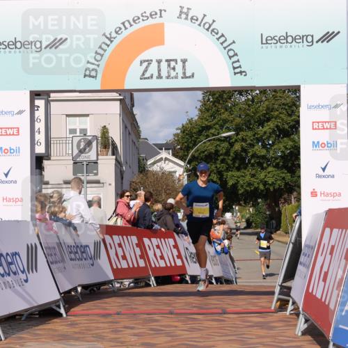 25.08.2024 - 20. Blankeneser Heldenlauf Strokosch-Dieckow http://msf.ph/oto/6818754 25.08.2024 10:19:43 Ziel 6514 meine-sportfotos.de