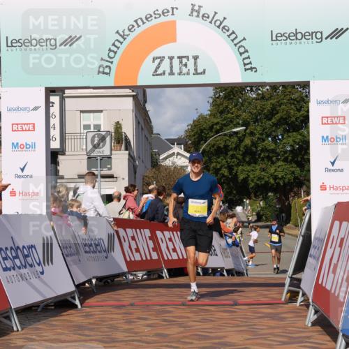 25.08.2024 - 20. Blankeneser Heldenlauf Strokosch-Dieckow http://msf.ph/oto/6818765 25.08.2024 10:19:44 Ziel 6514 meine-sportfotos.de