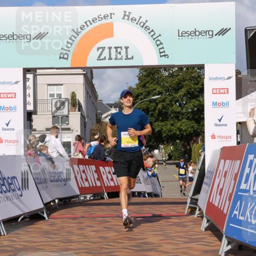 25.08.2024 - 20. Blankeneser Heldenlauf Strokosch-Dieckow http://msf.ph/oto/6818790 25.08.2024 10:19:44 Ziel 6514 meine-sportfotos.de