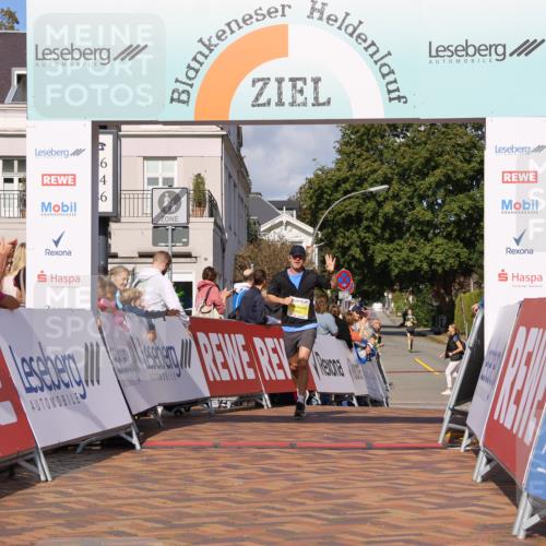 25.08.2024 - 20. Blankeneser Heldenlauf Strokosch-Dieckow http://msf.ph/oto/6818836 25.08.2024 10:19:49 Ziel 6008, 6514 meine-sportfotos.de