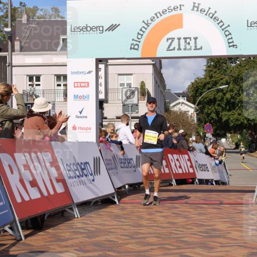 25.08.2024 - 20. Blankeneser Heldenlauf Strokosch-Dieckow http://msf.ph/oto/6818859 25.08.2024 10:19:51 Ziel 6008, 6514 meine-sportfotos.de