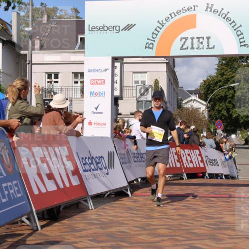 25.08.2024 - 20. Blankeneser Heldenlauf Strokosch-Dieckow http://msf.ph/oto/6818877 25.08.2024 10:19:52 Ziel 6008, 6514 meine-sportfotos.de