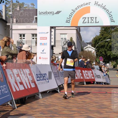 25.08.2024 - 20. Blankeneser Heldenlauf Strokosch-Dieckow http://msf.ph/oto/6818887 25.08.2024 10:19:52 Ziel 6008, 6514 meine-sportfotos.de