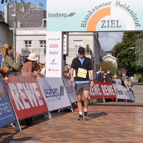 25.08.2024 - 20. Blankeneser Heldenlauf Strokosch-Dieckow http://msf.ph/oto/6818897 25.08.2024 10:19:52 Ziel 6008, 6514 meine-sportfotos.de