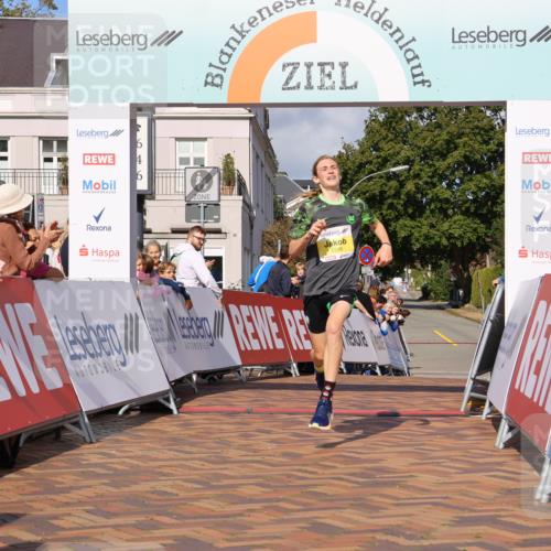 25.08.2024 - 20. Blankeneser Heldenlauf Strokosch-Dieckow http://msf.ph/oto/6818944 25.08.2024 10:20:00 Ziel 6248 meine-sportfotos.de