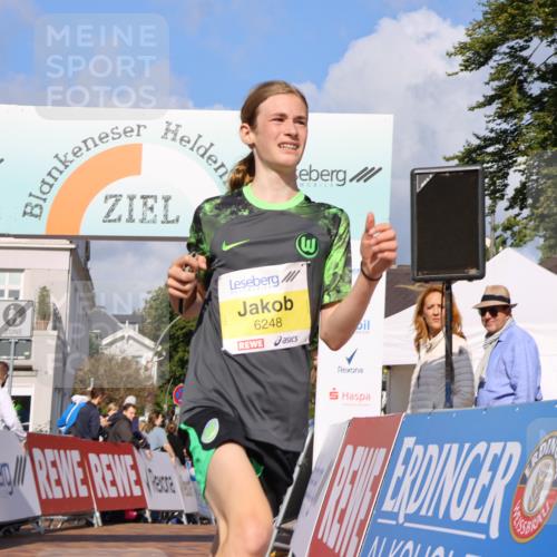 25.08.2024 - 20. Blankeneser Heldenlauf Strokosch-Dieckow http://msf.ph/oto/6818978 25.08.2024 10:20:01 Ziel 6248 meine-sportfotos.de
