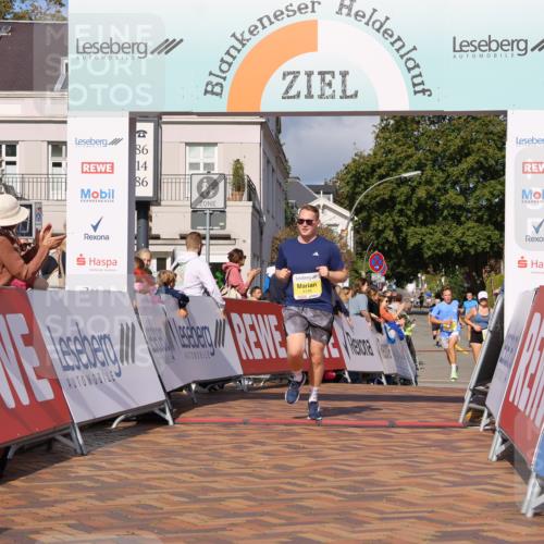 25.08.2024 - 20. Blankeneser Heldenlauf Strokosch-Dieckow http://msf.ph/oto/6818988 25.08.2024 10:20:35 Ziel 6148, 6207, 6293, 6513 meine-sportfotos.de