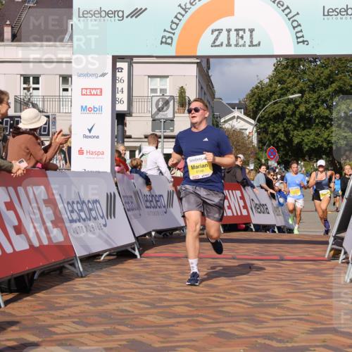 25.08.2024 - 20. Blankeneser Heldenlauf Strokosch-Dieckow http://msf.ph/oto/6819022 25.08.2024 10:20:36 Ziel 6148, 6207, 6293, 6513 meine-sportfotos.de