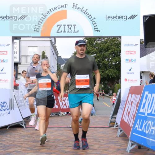 25.08.2024 - 20. Blankeneser Heldenlauf Strokosch-Dieckow http://msf.ph/oto/6819045 25.08.2024 09:45:49 Ziel 101, 171, 266, 271, 273 meine-sportfotos.de