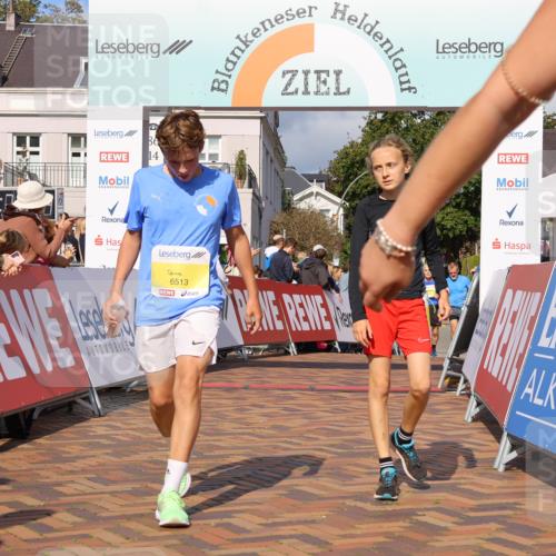 25.08.2024 - 20. Blankeneser Heldenlauf Strokosch-Dieckow http://msf.ph/oto/6819105 25.08.2024 10:20:42 Ziel 6148, 6173, 6207, 6293, 6294, 6513 meine-sportfotos.de