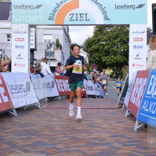 25.08.2024 - 20. Blankeneser Heldenlauf Strokosch-Dieckow http://msf.ph/oto/6819244 25.08.2024 10:21:03 Ziel 6348, 6359, 6462, 6520 meine-sportfotos.de