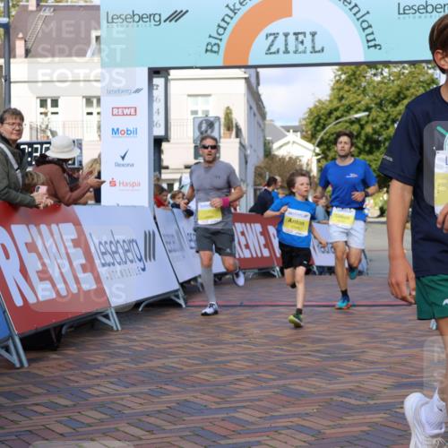 25.08.2024 - 20. Blankeneser Heldenlauf Strokosch-Dieckow http://msf.ph/oto/6819332 25.08.2024 10:21:06 Ziel 6348, 6359, 6462, 6520 meine-sportfotos.de