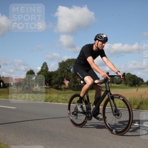 25.08.2024 - Elbe Triathlon Hamburg Fuchs,  Jonas http://msf.ph/oto/6821221 25.08.2024 10:49:30 Radfahren 758, 677 meine-sportfotos.de