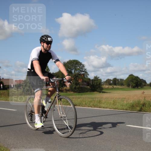 25.08.2024 - Elbe Triathlon Hamburg Fuchs,  Jonas http://msf.ph/oto/6821248 25.08.2024 10:49:06 Radfahren 729, 706, 651, 577, 692 meine-sportfotos.de