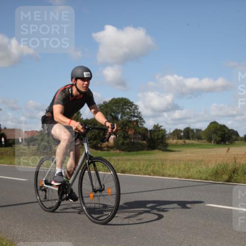 25.08.2024 - Elbe Triathlon Hamburg Fuchs,  Jonas http://msf.ph/oto/6821262 25.08.2024 10:48:58 Radfahren 628, 711, 745, 717, 568, 729, 706 meine-sportfotos.de