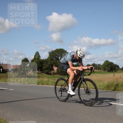 25.08.2024 - Elbe Triathlon Hamburg Fuchs,  Jonas http://msf.ph/oto/6821265 25.08.2024 10:48:57 Radfahren 628, 711, 745, 717, 568, 729, 706 meine-sportfotos.de